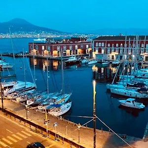 Luxury 23 , Napoli Italia
