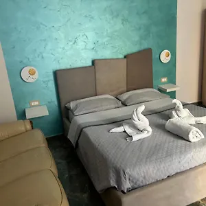 Vincent House , Napoli Italia